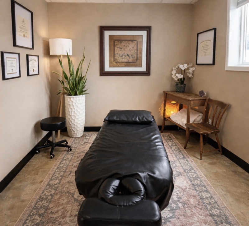 Resolve Integrated Health treatment room